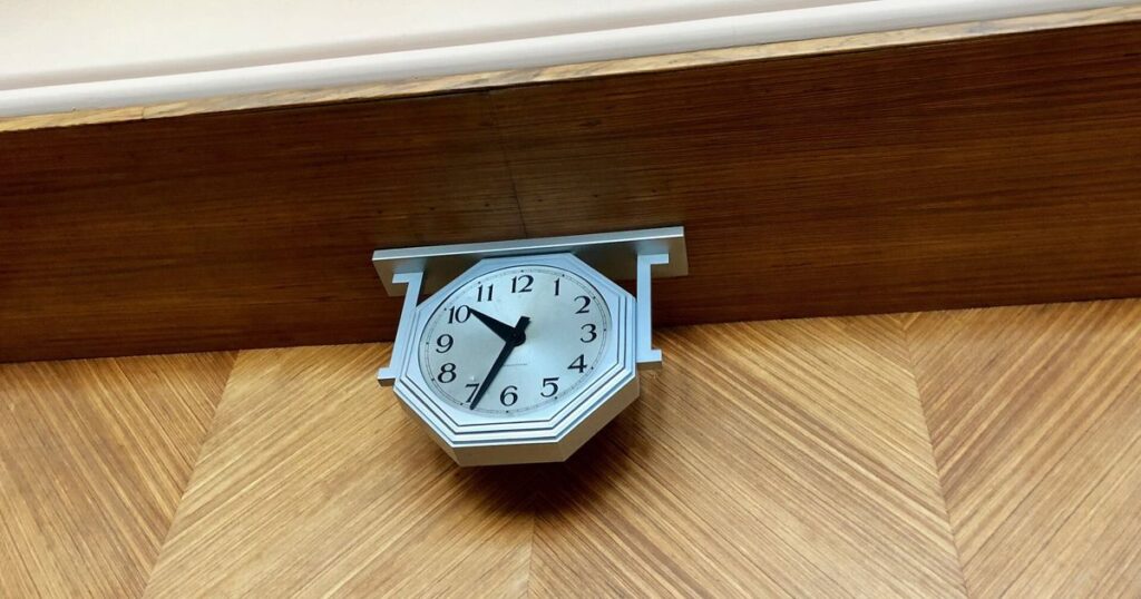 Do You Get Paid for Waiting Time at Work? 'Engaged to Wait' vs 'Waiting to Be Engaged'